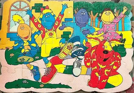 Photo of free floor puzzle (Surbiton KT6) #1