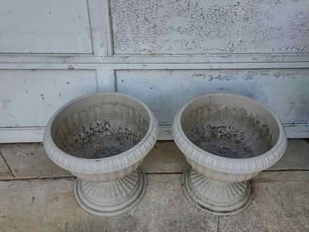 Photo of free Large plastic flower pots (near Shaws in Groton) #2