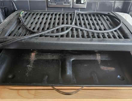 Photo of free Electric BBQ/Grill (Woodley RG5) #2