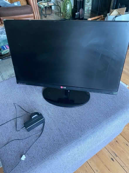 Photo of free Computer monitor (Penge BR3) #1