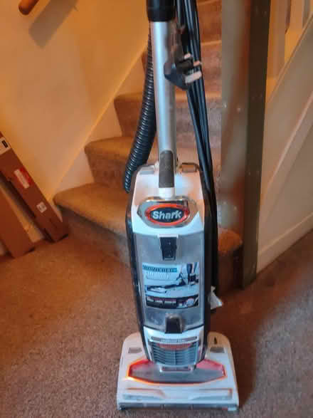 Photo of free shark hoover -spares or repair (SK11 Sutton) #1