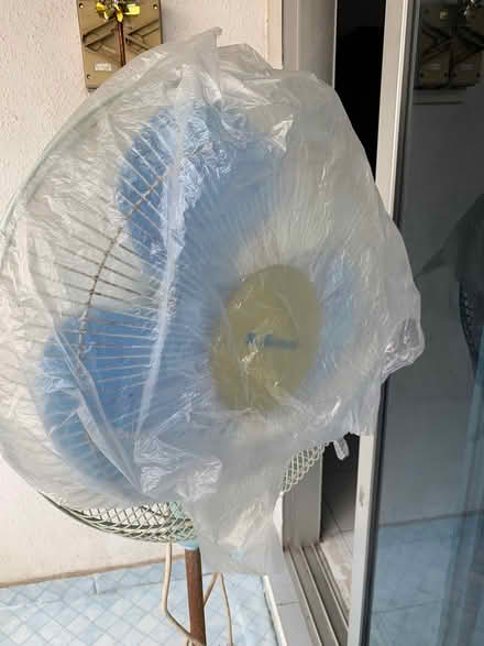 Photo of free working standing fan (balestier) #2