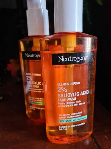 Photo of free 2 bottles face wash NEW (BS5) #1