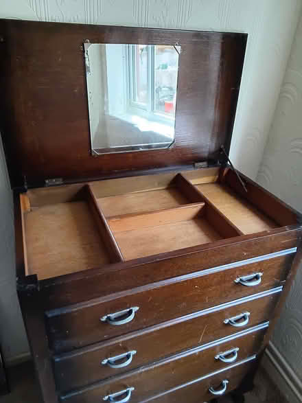 Photo of free Chest of Drawers/Vanity Unit (Olton B92) #2