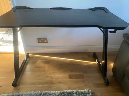 Photo of free Desk (Shepperton TW17) #1