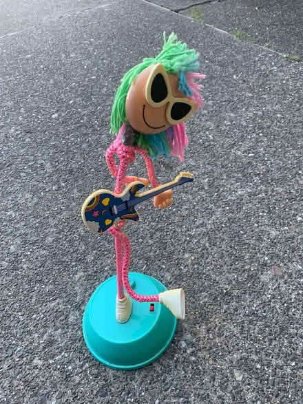 Photo of free moving musical toy (downtown Novato area) #1