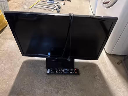 Photo of free Small Samsung tv (San Rafael) #1