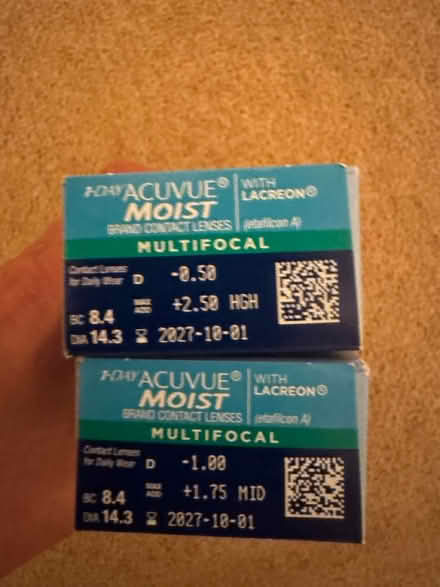 Photo of free 2 boxes Acuvue daily contact lenses (SE11) #1