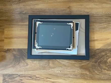 Photo of free 8 picture frames (London) #2