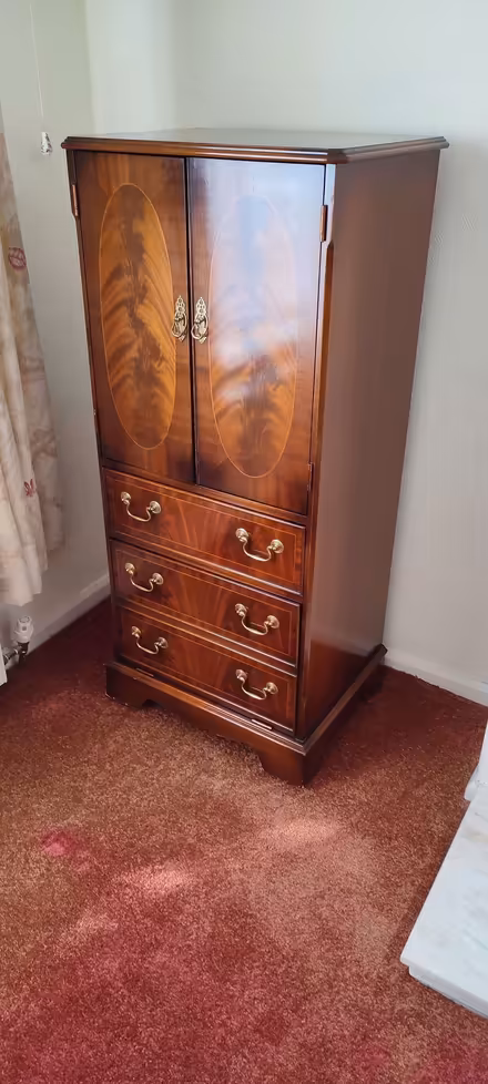 Photo of free Reproduction mahogany HiFi Cabinet (Sigglesthorne HU11) #1