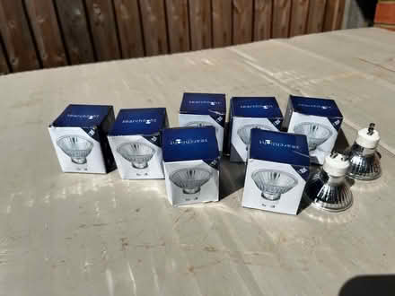 Photo of free Bulbs (Luton LU2) #1