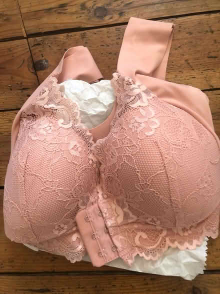 Photo of free Bra (KT3 New malden) #1