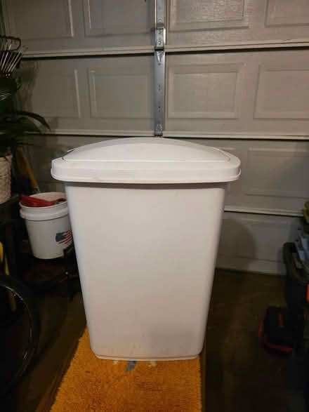 Photo of free Kitchen Trash Can (Brightwood Park, DC) #2