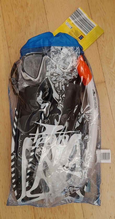 Photo of free Snorkel and flipper set (Finchampstead RG40) #2