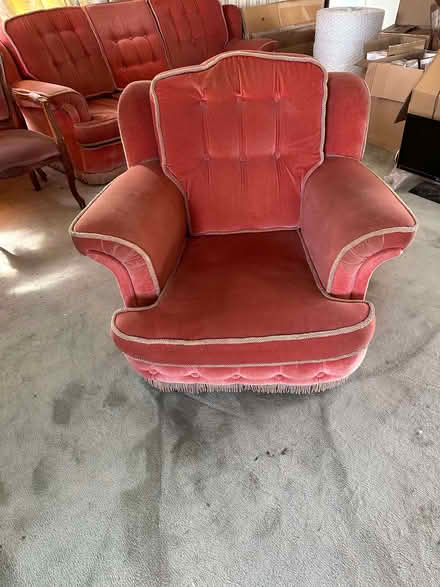 Photo of free 3 piece suite in pink (Common Edge FY4) #2