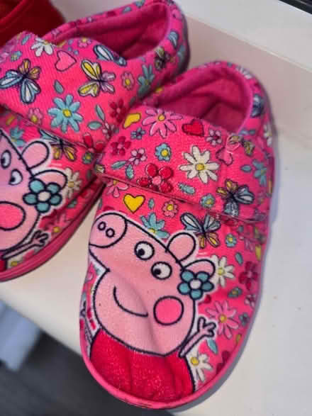 Photo of free Kids slippers (IG6 3s) #2