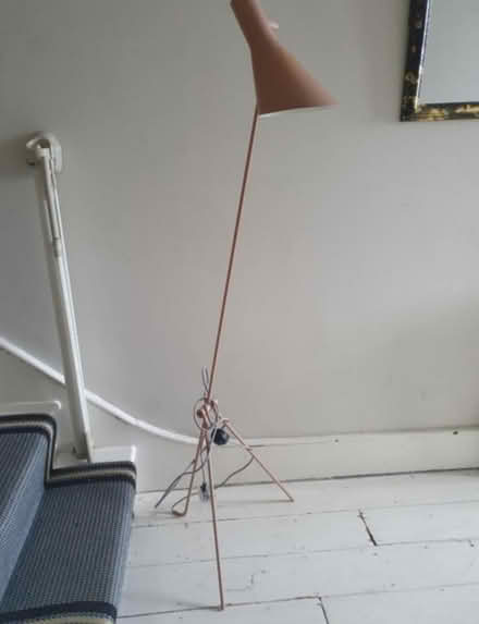 Photo of free Floor lamp (Chiswick W4) #1