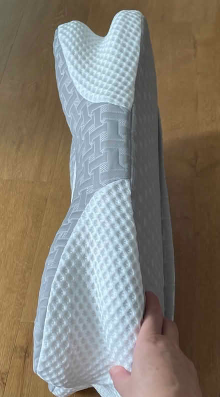 Photo of free Pillow (CR2) #4