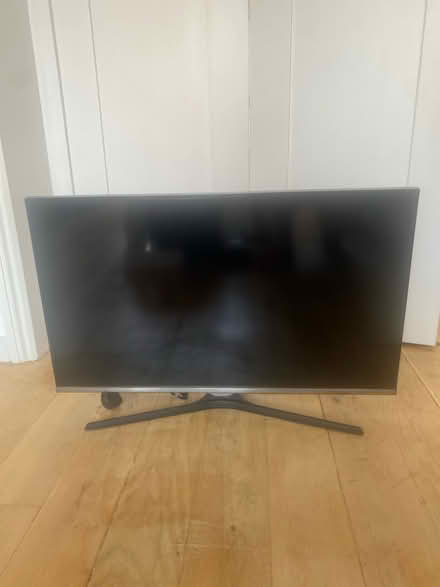 Photo of free TV 28inch Samsung (Mayfair W1K) #1
