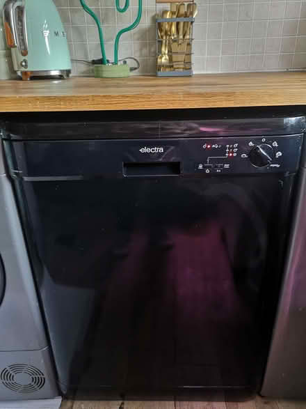 Photo of free electra full size dishwasher in black (Brighton Hill RG22) #1