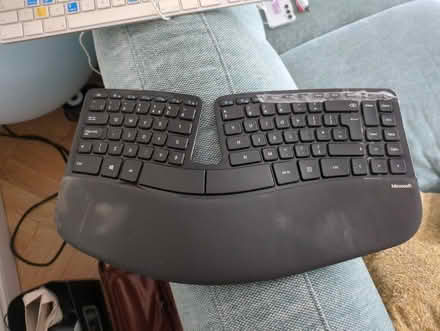 Photo of free Microsoft ergonomic keyboard (NW6) #1