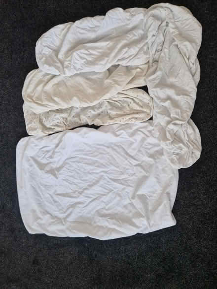 Photo of free Moses basket sheets & protector (Ct11) #1