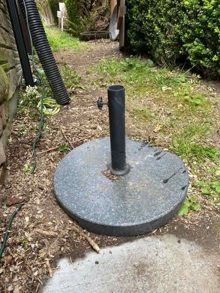 Photo of free umbrella base (Northgate/Haller Lake) #1