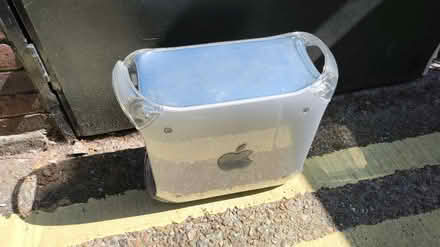 Photo of free Old Apple Power Mac G4 (SE1) #1