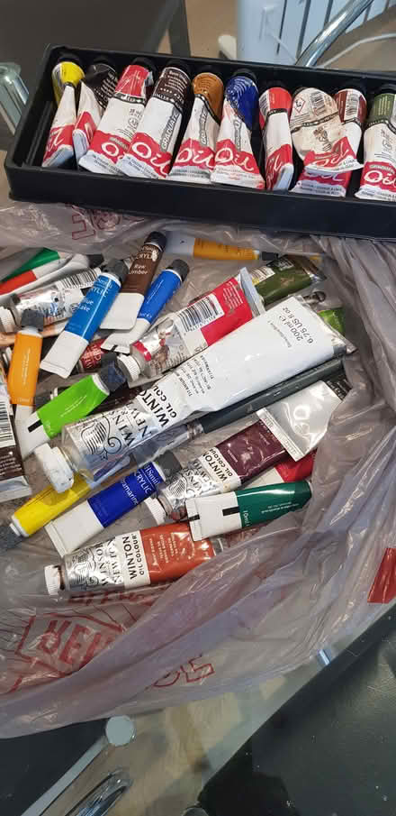 Photo of free Oil paints (Beckenham BR3) #1