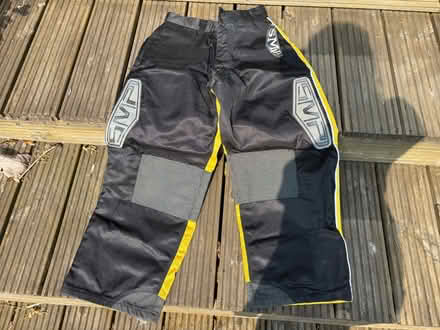 Photo of free BMX kids helmet, body armour and trousers (Elmers End BR3) #3
