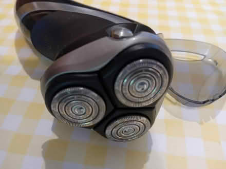 Photo of free Razor electric Philips rotary (PO14 Fareham) #2