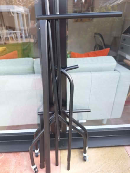 Photo of free Hanging rail (Wendover HP22) #2