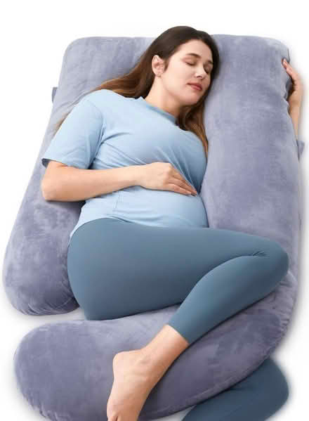 Photo of "G" or "L" shape pregnancy pillow (North Chelmsford) #1