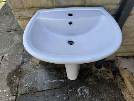 Photo of free Bathroom sink with pedestal (Eynsham OX29) #1
