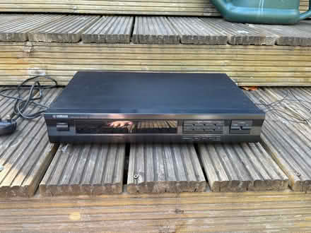 Photo of free Yamaha AM/FM stereo tuner, in great condition. (Elmers End BR3) #1