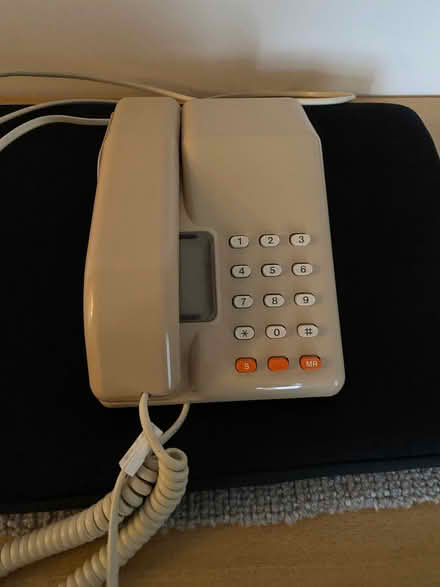 Photo of free Retro BT Viscount telephone (IP4) #1