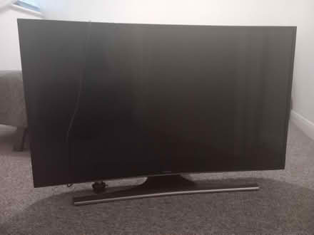 Photo of free TV - craked screen (SW16 norbury) #1