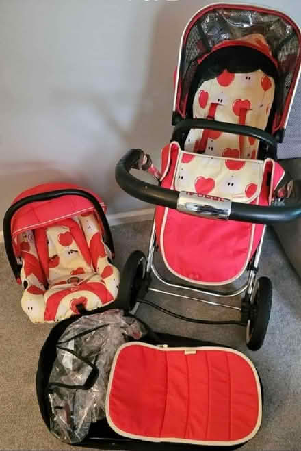 Photo of free Pram and car seat set (South Horrington BA5) #1