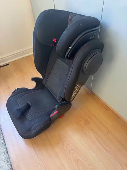Photo of free Römer car seat (Hampstead NW3) #3