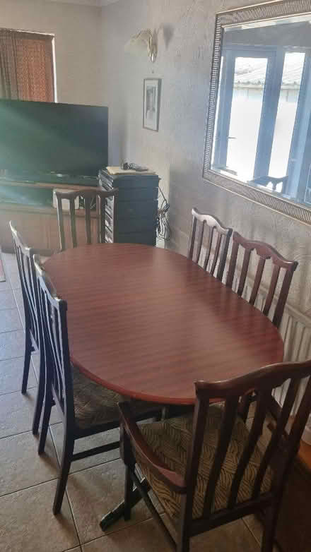 Photo of free Dining table (West Byfleet KT15) #3