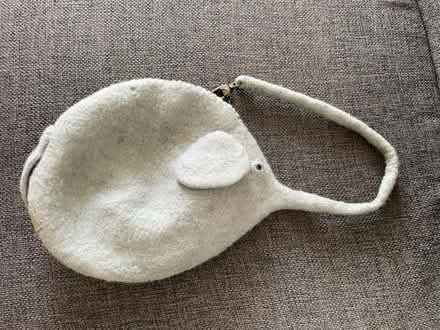 Photo of free Elephant zipper purse (Sunnyvale (Wolfe)) #1