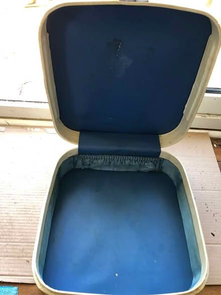 Photo of free Vintage vanity case - broken (Liphook) #1