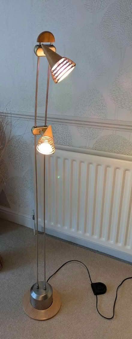 Photo of free Reading lamp with adjustable spots (Amersham HP6) #2