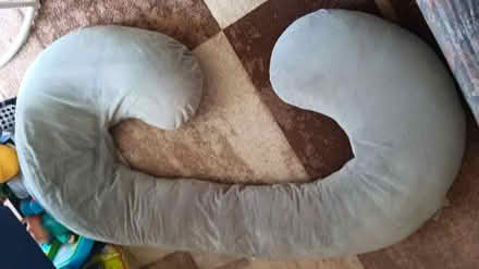 Photo of free Full body pregnacy pillow (Chattenden) #1