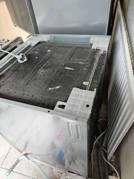 Photo of free Bosch dishwasher (Radcliffe M26) #4