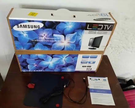 Photo of free 19 inch tv (Chislehurst) #1