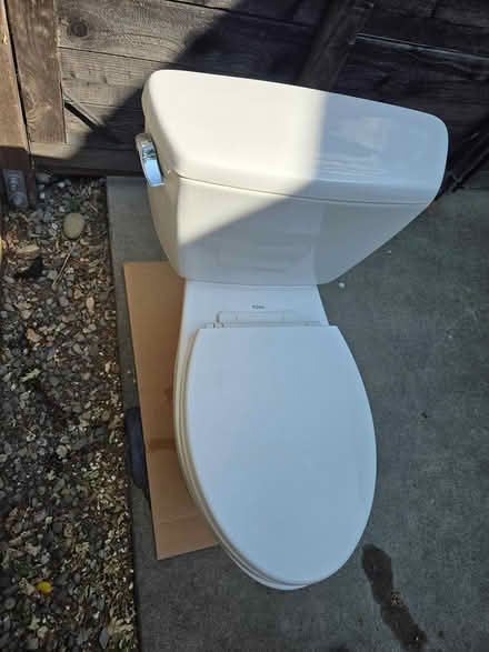 Photo of free Toto Toilet (Marinwood (San Rafael)) #2