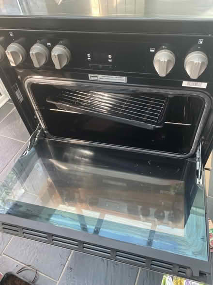 Photo of free Hotpoint freestanding double oven (East Peckham (TN12)) #3