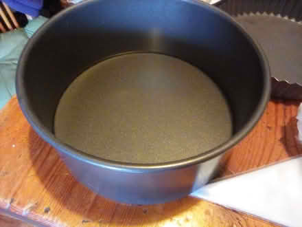 Photo of free Cook ware and icing set (Craghead DH9) #1