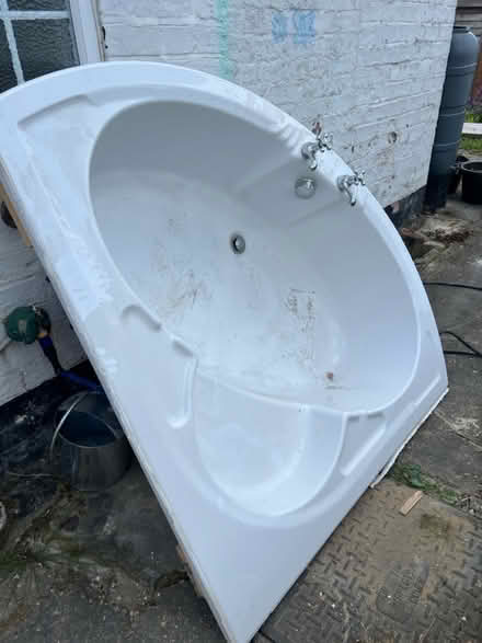 Photo of free Bath (St Neots, PE19) #1
